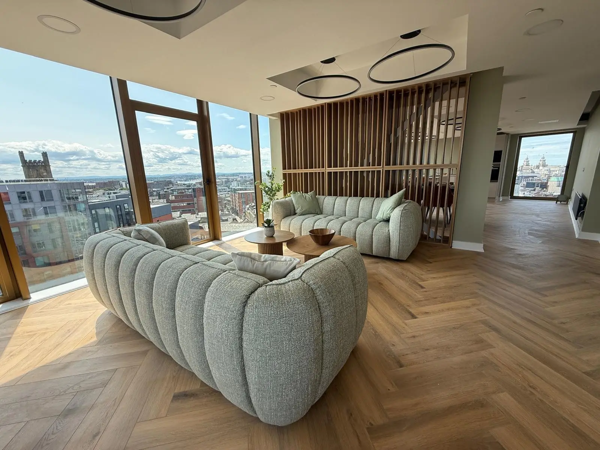 Hall - Vista Square - 9