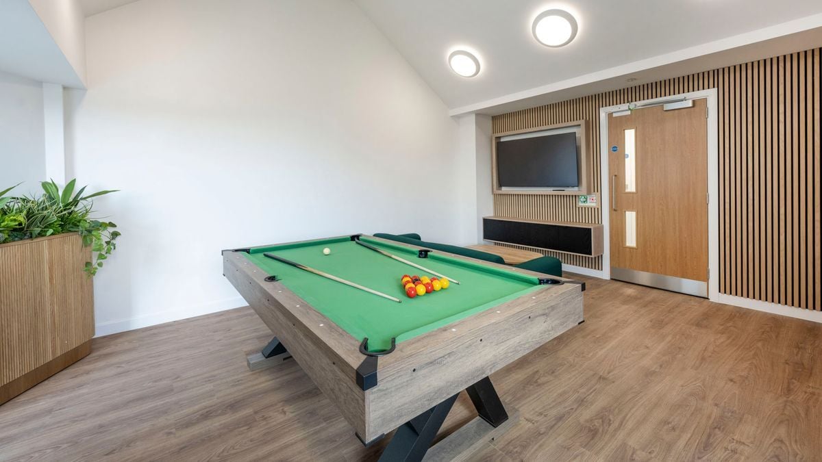 Hall - Waterloo House - 5