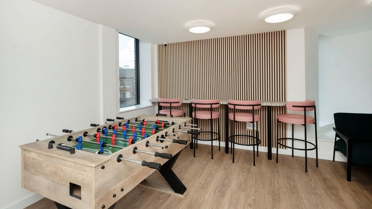 Hall - Waterloo House - 6