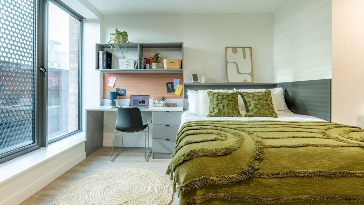 Hall - Waterside - 8