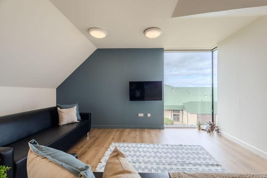 Hall East Shore - 1