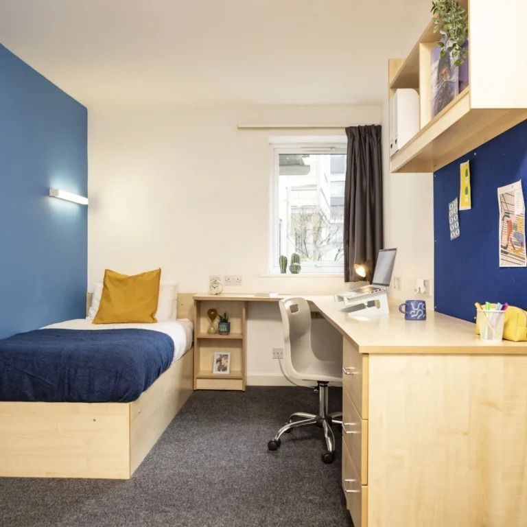 Hall - Albert Court - 5