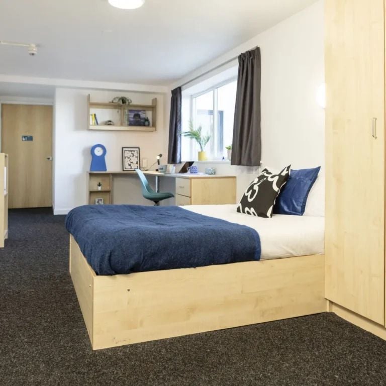 Hall - Albert Court - 7
