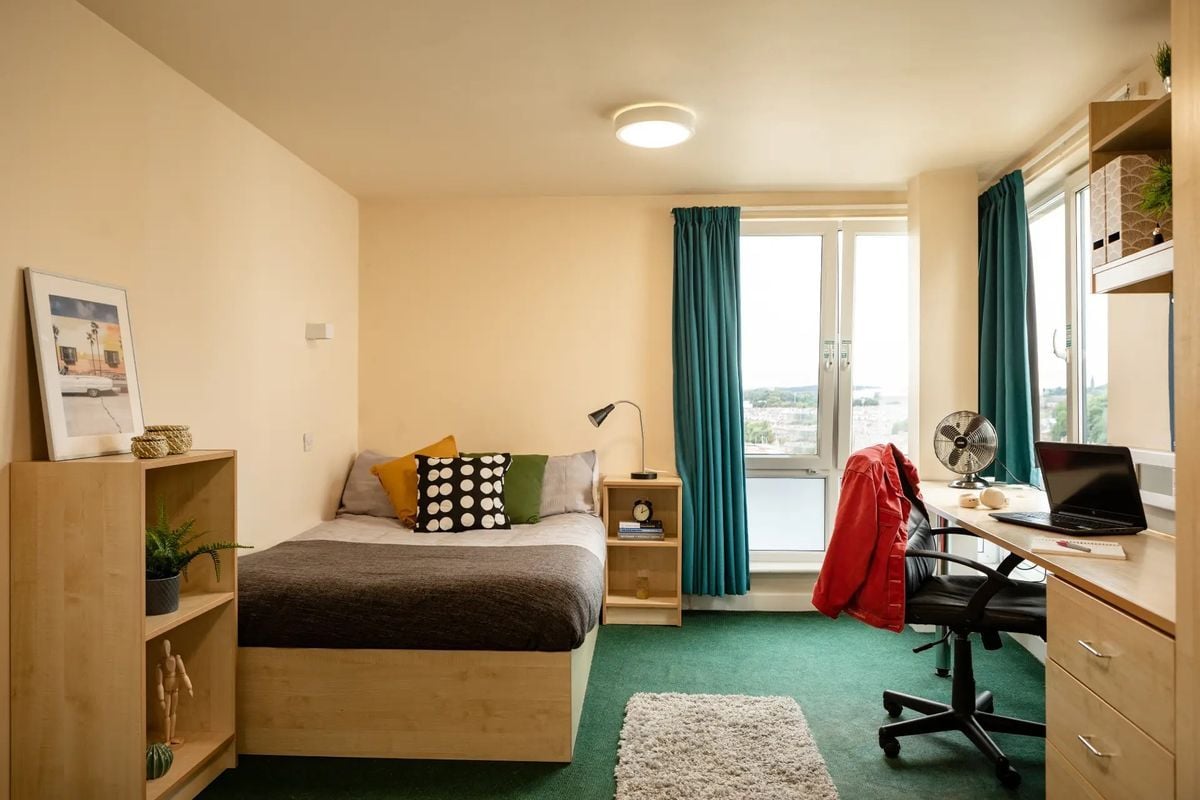Hall - Burley Road - 7