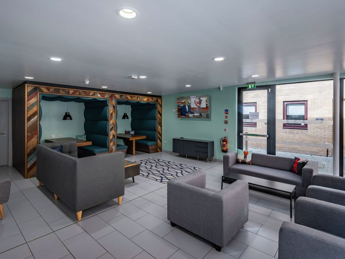 Hall - Meadow Court - 3