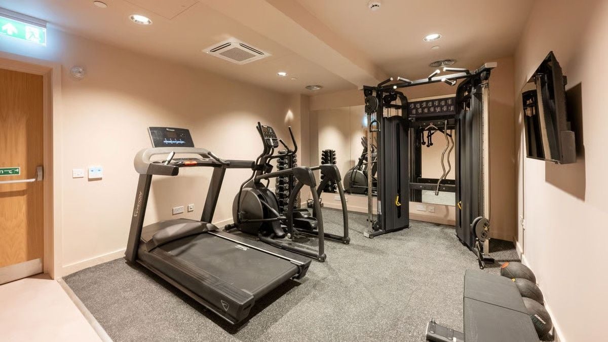 Hall - Straits Place - 1