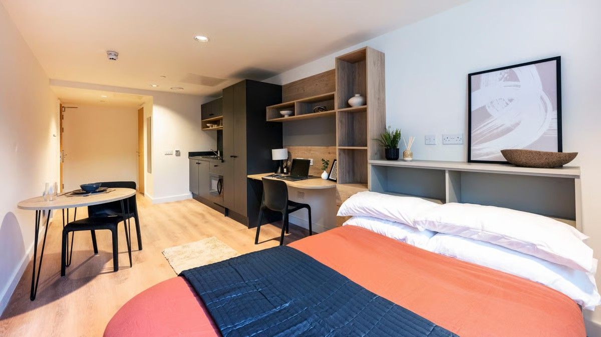 Hall - Straits Place - 4