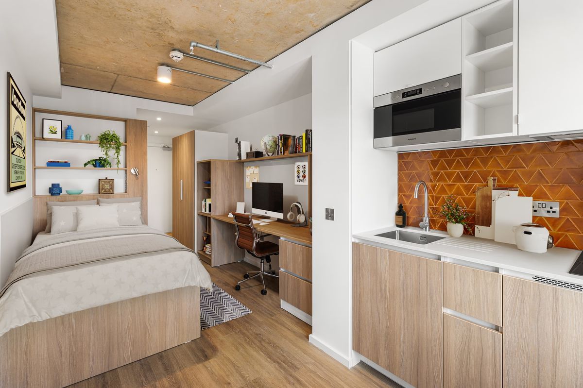 Hall - Canvas Arthur House - 9