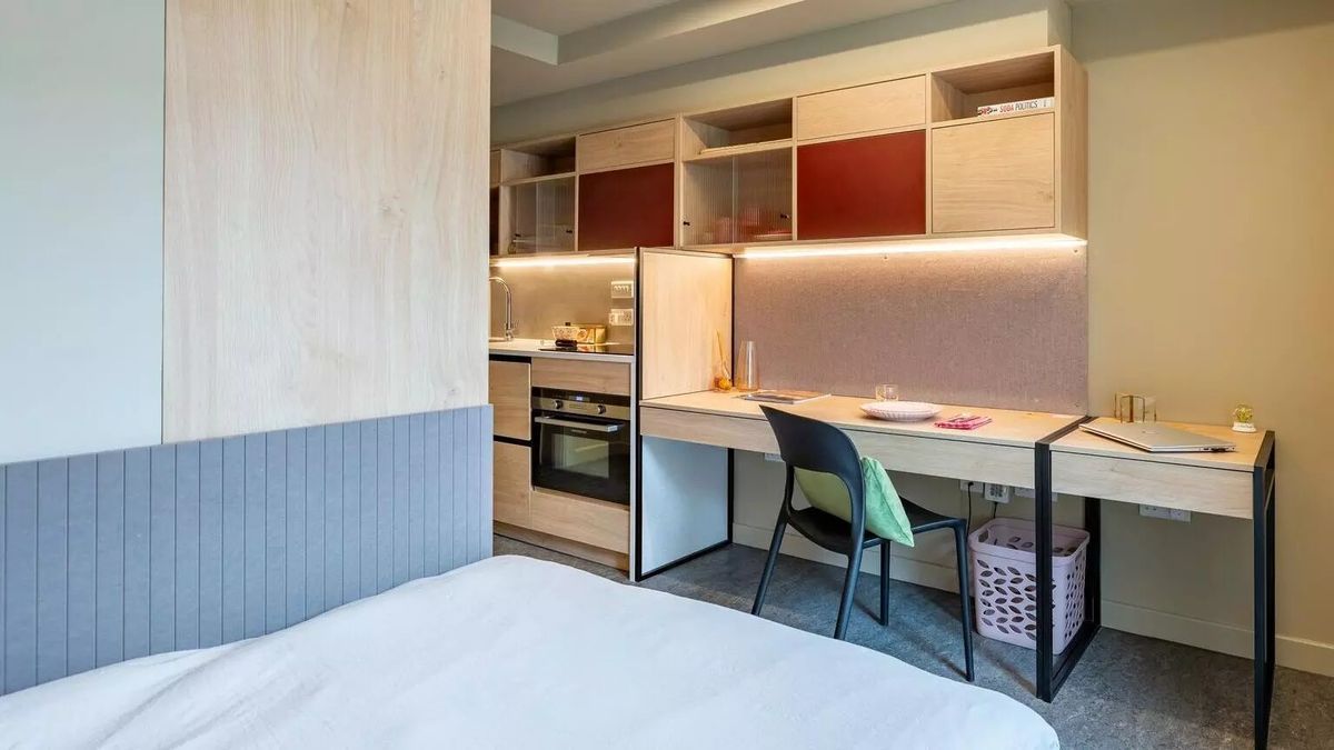 Hall - Potterrow - 8