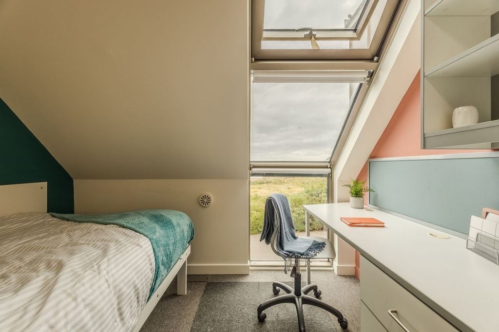 Hall East Shore - 9