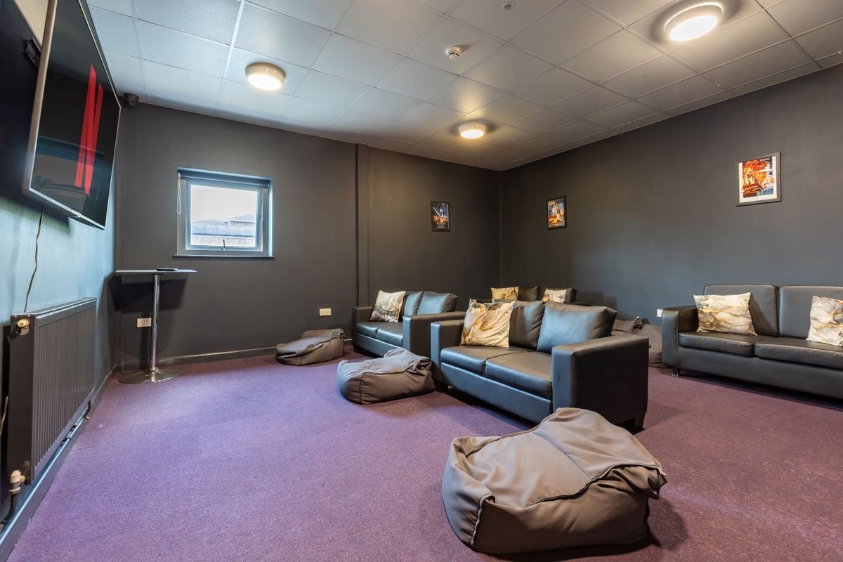 Hall - Lomax Halls - 4