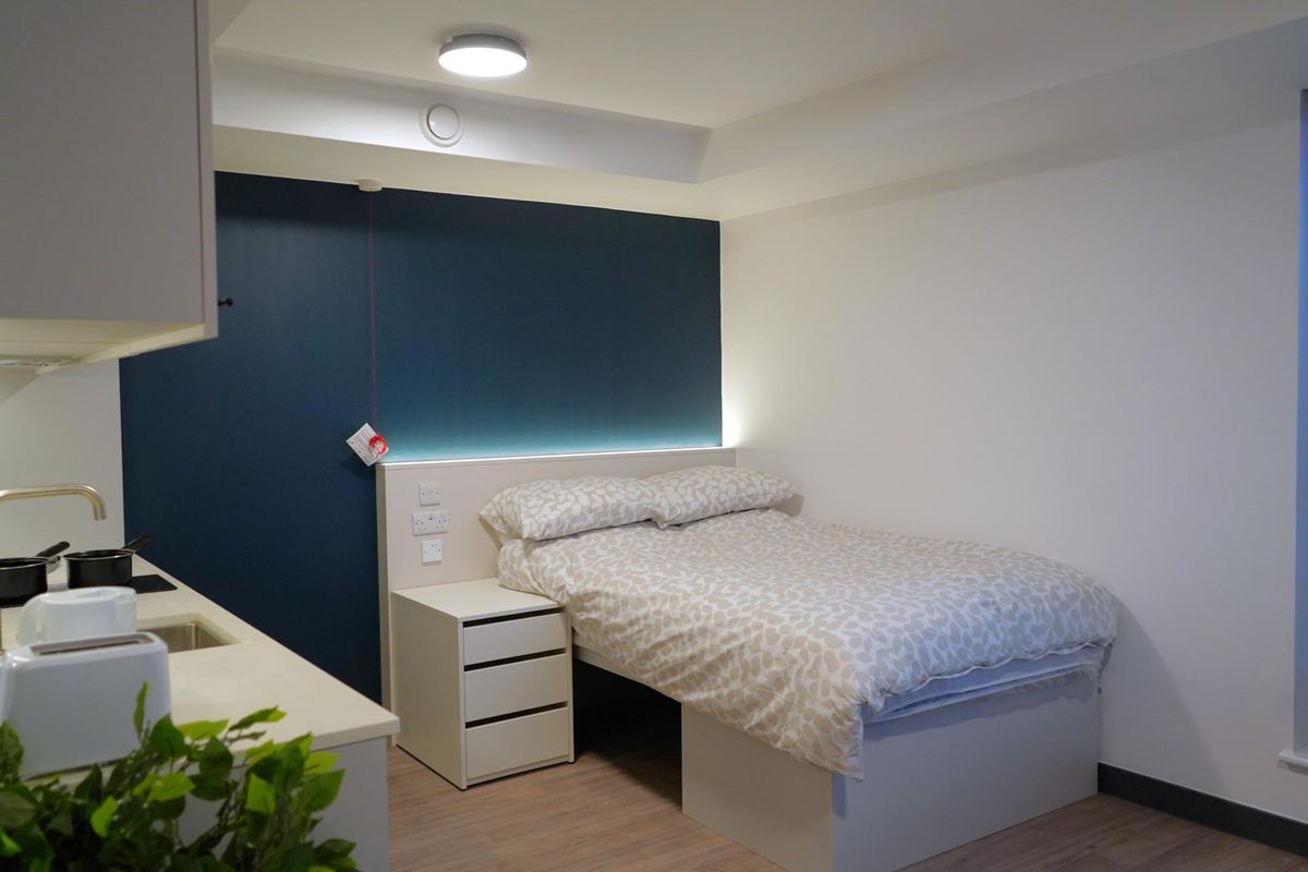 Unilife Castle Way - 2