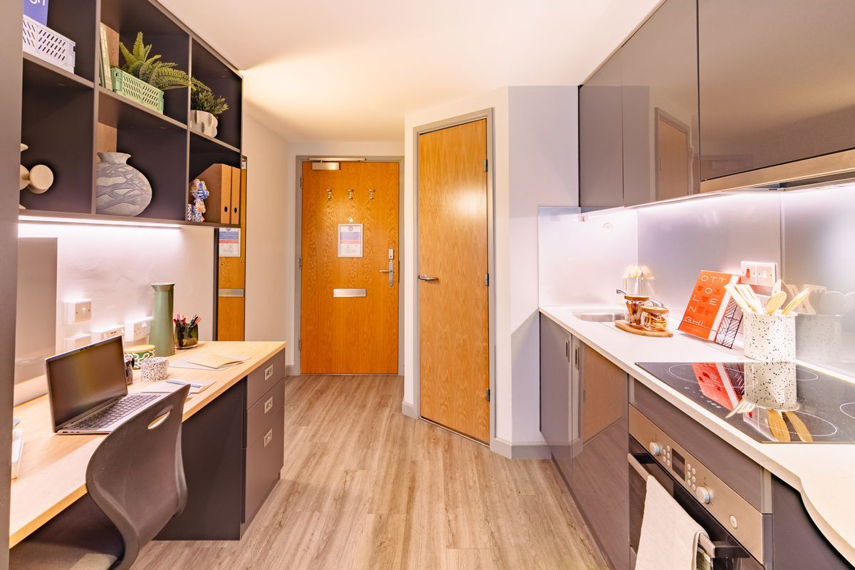 Hall - Therese House - 8
