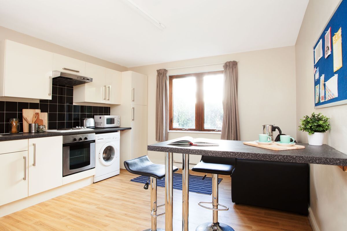St Thomas Court - 6