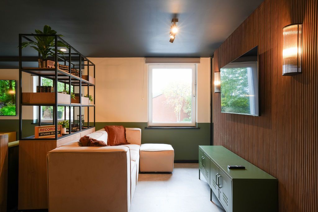Asa Briggs House - 3