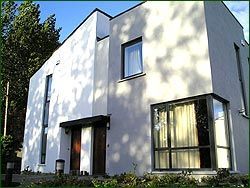 credit: https://www.carlowarinagatownhouses.com/images/arinaga10.jpg