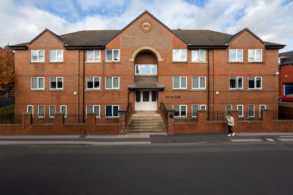credit: https://almerostudent.com/properties/leeds/royal-park-road/