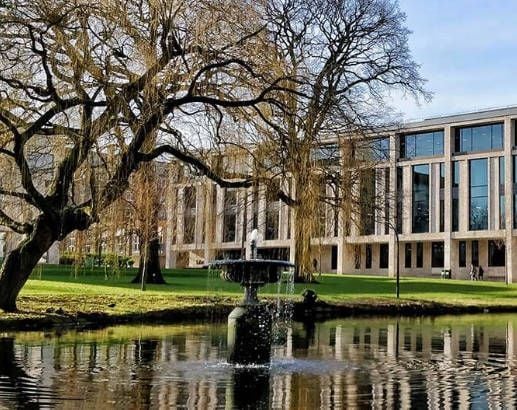 credit: https://www.roehampton.ac.uk/globalassets/images/page-headers/library-across-the-lake.jpg?format=webp&width=750&quality=100