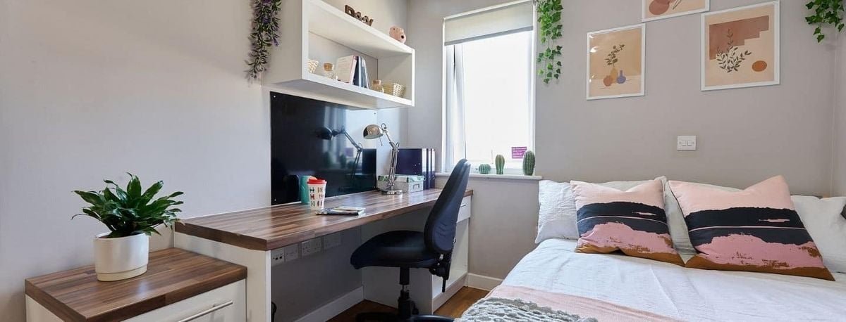 credit: https://host-students.com/locations/oxford/the-mews
