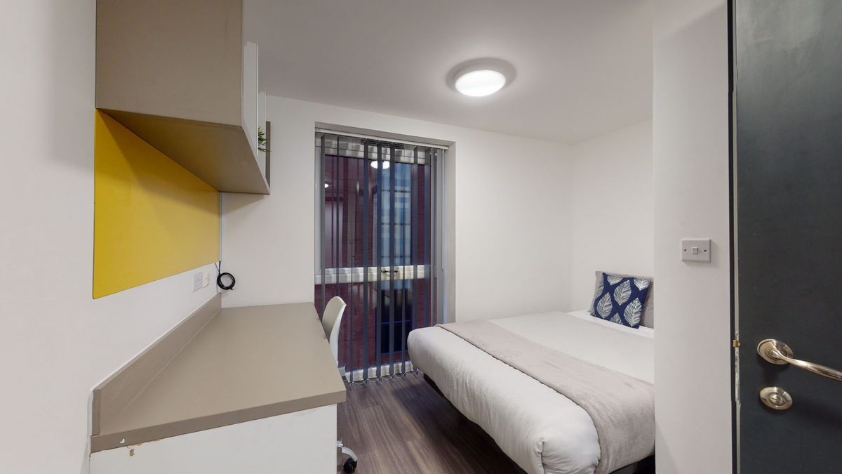 credit: https://sp-ao.shortpixel.ai/client/to_webp,q_lossy,ret_img,w_2048,h_1152/https://collectivepropertyco.com/wp-content/uploads/2023/07/Ensuite-Chapel-St-12102020_122940-2048x1152.jpg