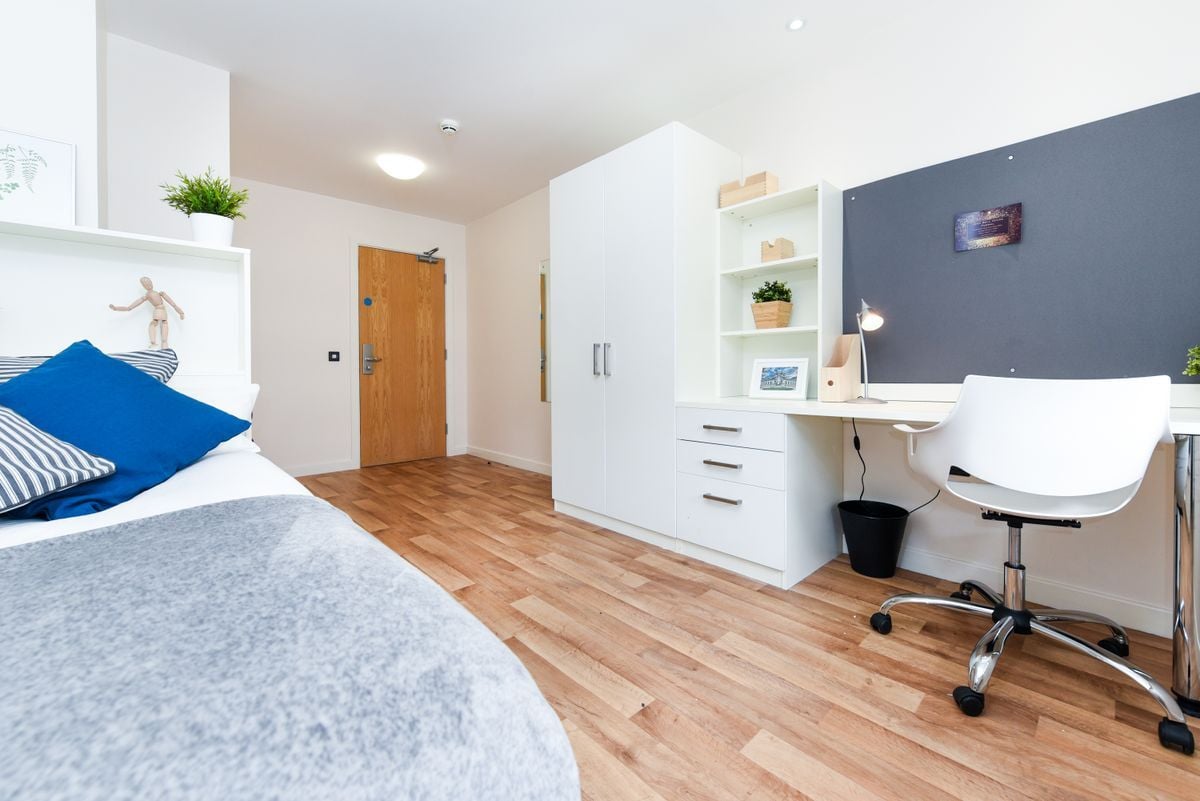 credit: https://www.studentroost.co.uk/locations/belfast/john-bell-house