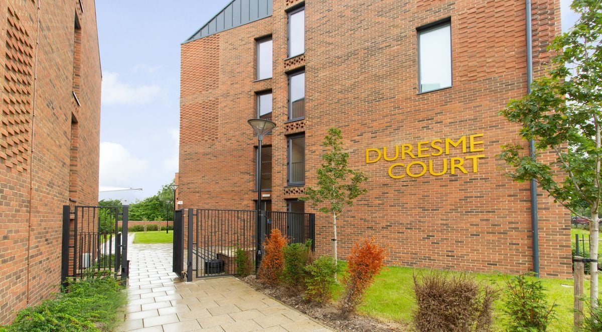 credit: https://prestigestudentliving.com/student-accommodation/durham/duresme-court