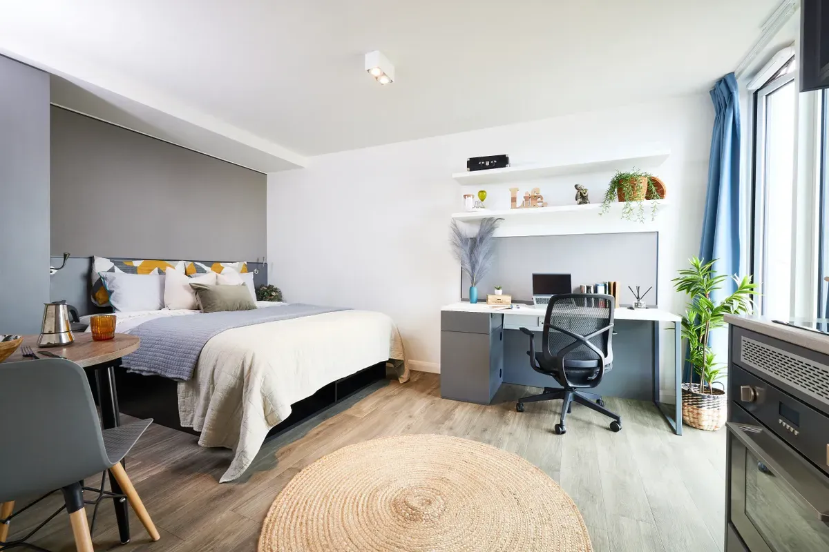 credit: https://www.vitastudent.com/en/city-newcastle/?utm_source=google&utm_medium=cpc&utm_campaign=%5BVS+26%2F27%5D+GENERIC+-+NCL&gad_source=1&gad_campaignid=23228803151&gbraid=0AAAAAD2P6BW-NTapPw_2ZPRJMEU4spM4n&gclid=CjwKCAiA2svIBhB-EiwARWDPjlQvqRtIRfInX43uoDWulmqGCNn3TLwWEHnMSafKM_yRyVYVbFDnYhoCyfMQAvD_BwE