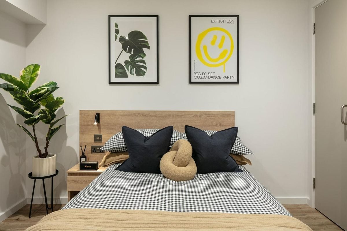 credit: https://prestigestudentliving.com/student-accommodation/leeds/the-fabric-works
