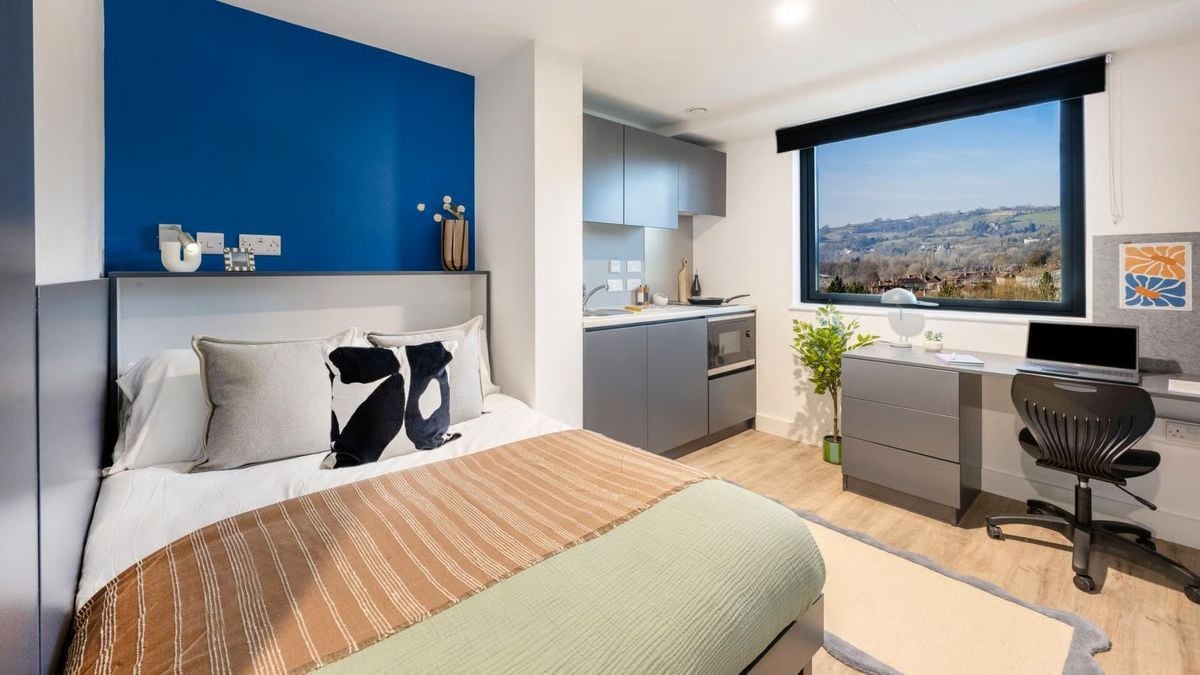 credit: https://prestigestudentliving.com/student-accommodation/bath/hollis-wharf
