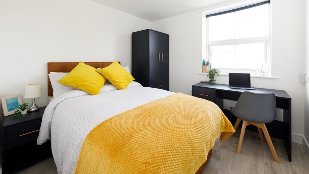 credit: https://www.chi.ac.uk/student-life/accommodation/type/high-street/