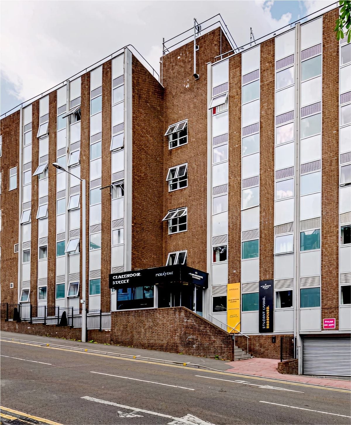 credit: https://www.flowstudent.co.uk/student-accommodation/clarendon-street