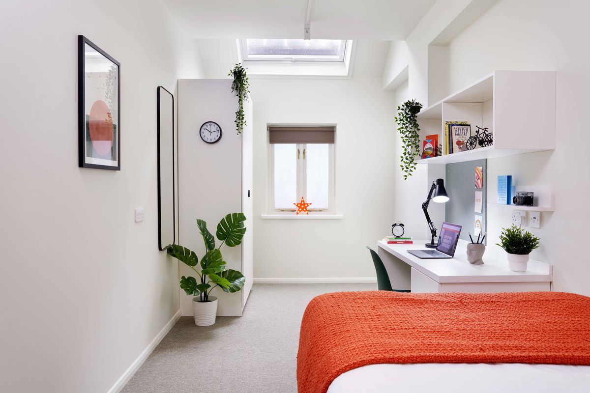 credit: https://www.capitolstudents.com/locations/bristol/bristol-culver-house/gallery/?section=flats