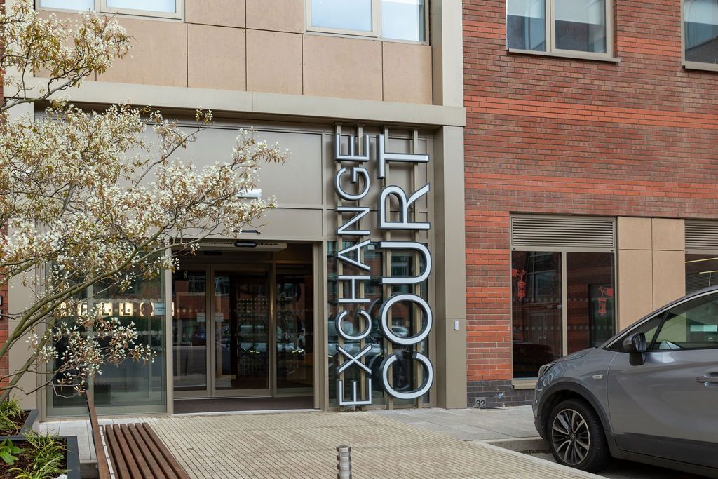 credit: https://host-students.com/locations/leeds/exchange-court/