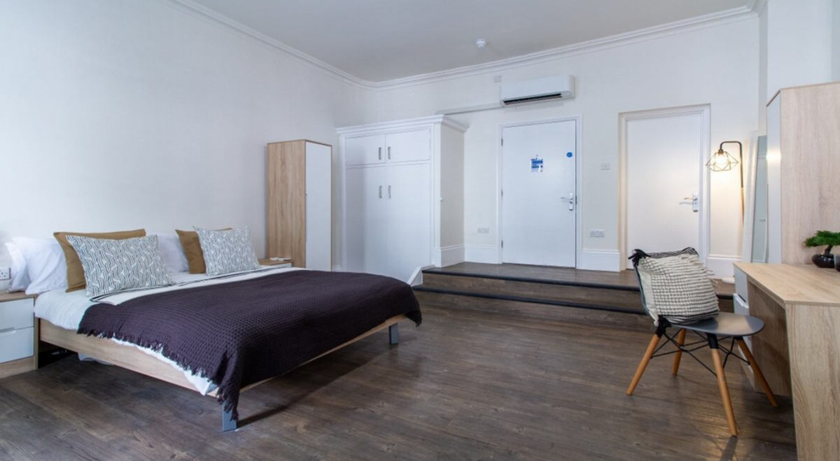 credit: https://www.studentcastle.co.uk/locations/london-janet-poole-house