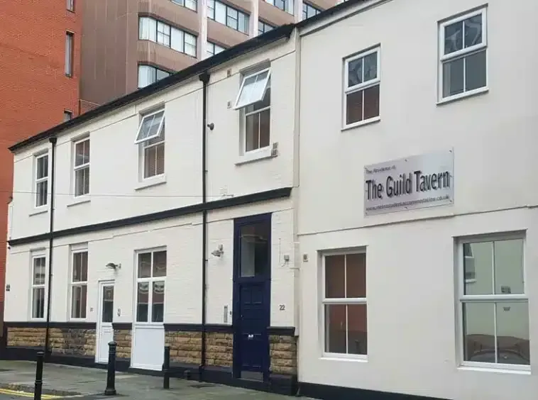 credit: https://metrostudentaccommodation.co.uk/wp-content/uploads/2021/08/Guild-outside-2019-under-2mg-592x444.jpg.webp