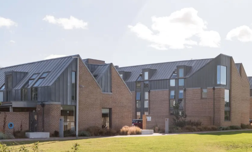 credit: https://thestudent.space/st-andrews/east-sands/