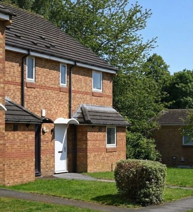 credit: https://www.flowstudent.co.uk/student-accommodation/park-village
