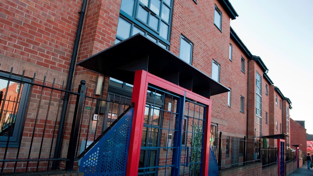 credit: https://www.unipolhousing.org.uk/developments/royal-park-flats-royal-park-road-hyde-park-leeds-ls6