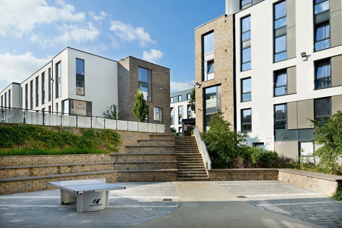 credit: https://www.capitolstudents.com/locations/southampton/southampton-hampton-square