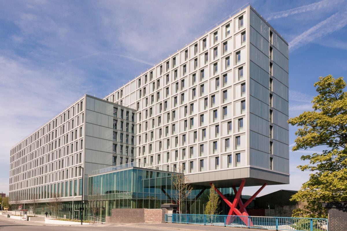 credit: https://prestigestudentliving.com/cdn-cgi/image/format=auto,quality=85,width=1200/https://api.prestigestudentliving.com/wp-content/uploads/2024/12/160516_WCEC_TheCollective_028.jpg