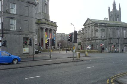 credit: http://ja.wikipedia.org/wiki/%E3%83%95%E3%82%A1%E3%82%A4%E3%83%AB:Aberdeen_city_center.jpg