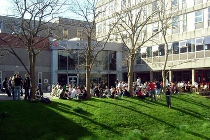 credit: http://en.wikipedia.org/wiki/File:20050318_023_bristol_uwe.jpg