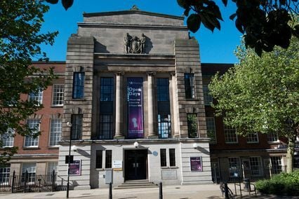 credit: http://readtiger.com/wkp/en/University_of_Wolverhampton