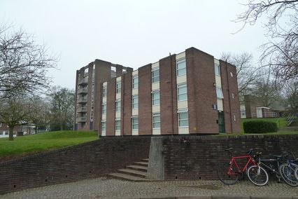 credit: http://s0.geograph.org.uk/geophotos/04/38/20/4382071_c2e28709.jpg
