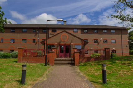 credit: http://www.keele.ac.uk/studyatkeele/accommodation/hallsofresidence/hollycrosstheoaks/