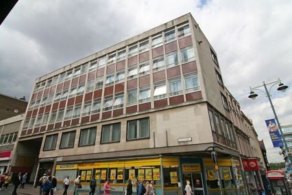 credit: http://www.shu.ac.uk/accommodation/residences/images/pearl-house/large/outside.jpg