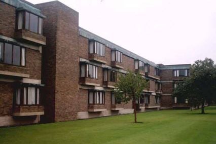 credit: http://mcr.chu.cam.ac.uk/wp-content/uploads/2015/05/churchill_college_cambridge_student_halls.jpg