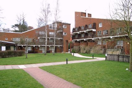 credit: https://c1.staticflickr.com/3/2108/2354427332_d487a807ce_b.jpg