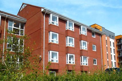 credit: http://www.exeter.ac.uk/media/universityofexeter/campusservices/accommodation/images/residences/rowehouse/rowe-house-exterior.jpg