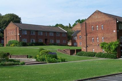 credit: http://s0.geograph.org.uk/photos/81/38/813868_d5068171.jpg